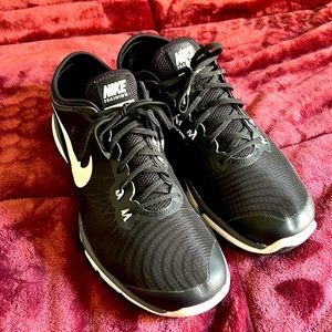 Nike training flywire men’s sneakers